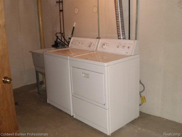 101 Stratford Lane, Unit 85 Rochester, MI 48309 - Photo 18 of 25 Laundry
