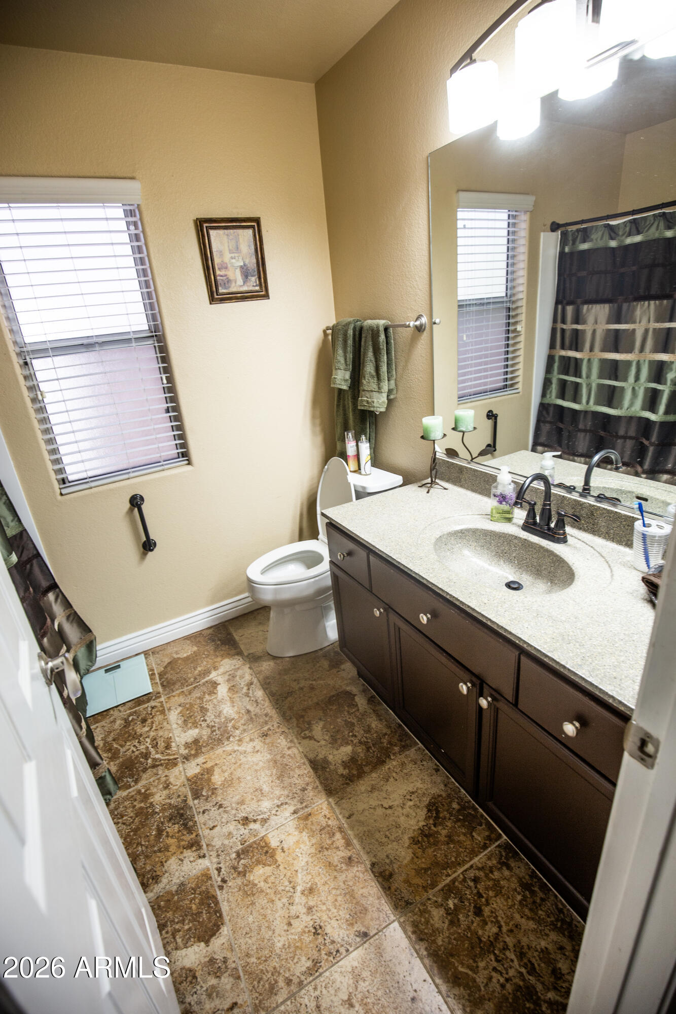 702 West Mesquite Street Gilbert, AZ 85233 - Photo 21 of 29 Main Bath Vanity
