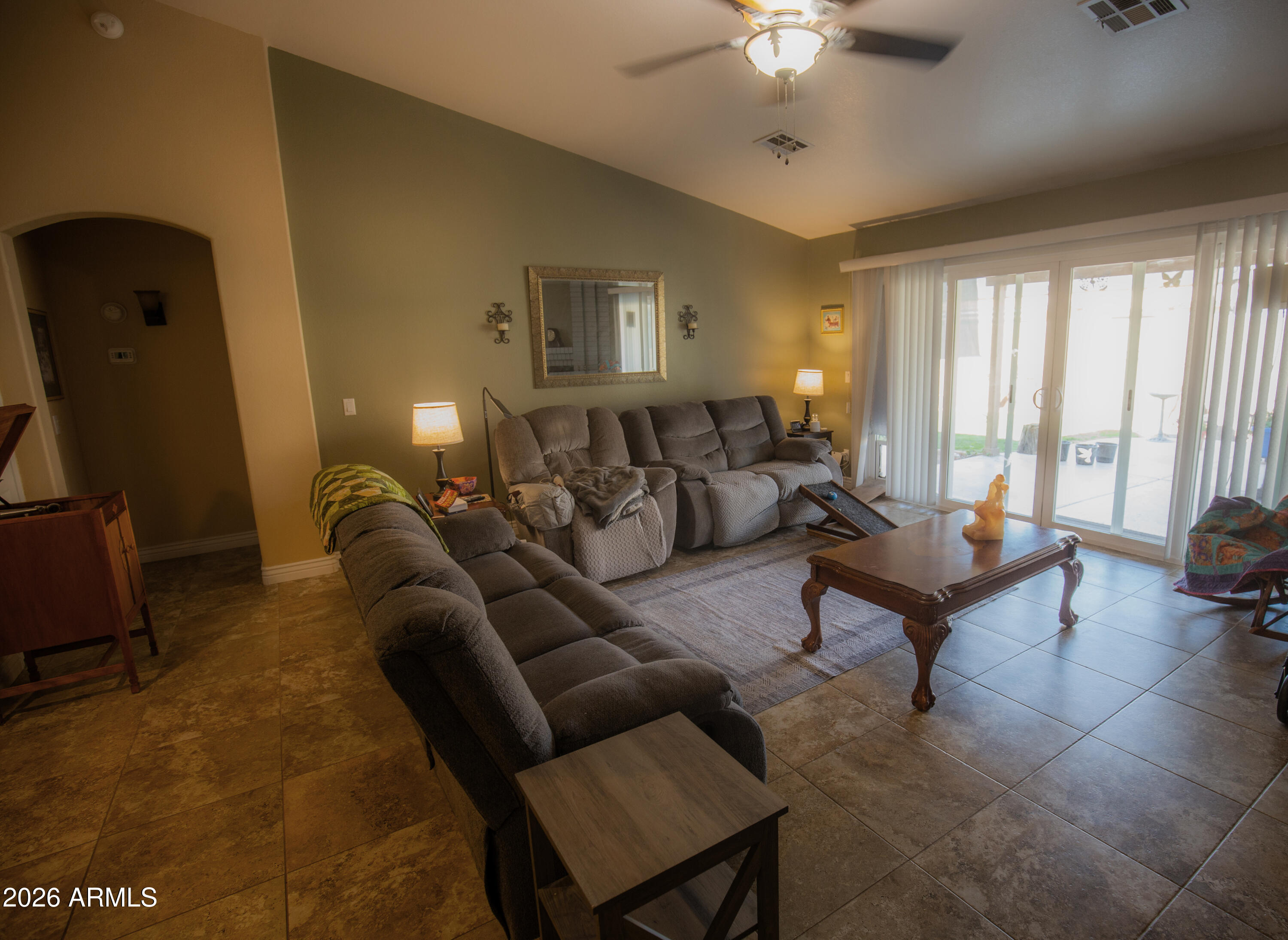 702 West Mesquite Street Gilbert, AZ 85233 - Photo 26 of 29 Large Greatroom