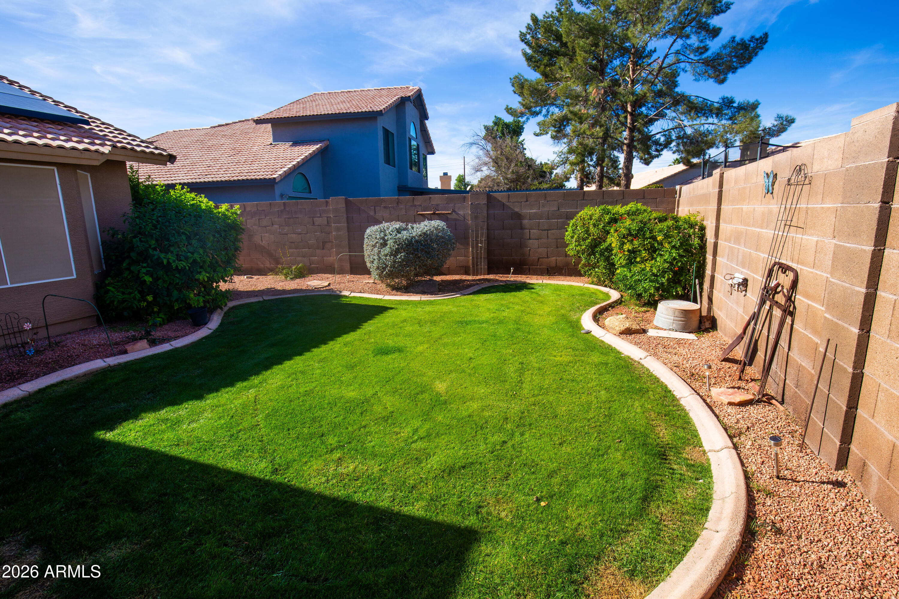 702 West Mesquite Street Gilbert, AZ 85233 - Photo 4 of 29 West