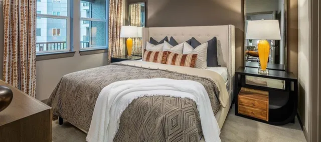 $2,422 | 880 Lake Carolyn Parkway, Unit 441, Irving, TX 75039