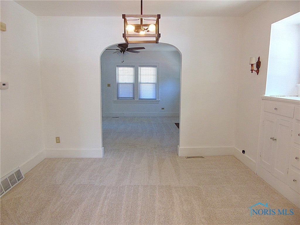 3040 Gradwohl Road Toledo, OH 43617 - Photo 9 of 34 Large Dining room with built-in