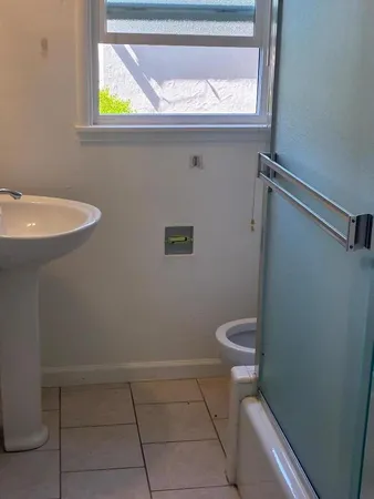 $3,500 | 922 Oak Lane, Unit 2, Menlo Park, CA 94025