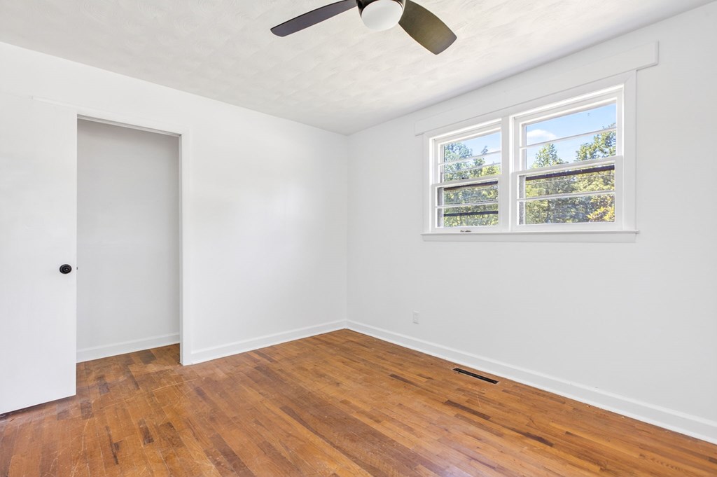 829 Duncan Bypass Union, SC 29379 - Photo 23 of 34