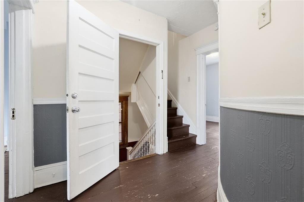 1038 Welfer Street Pittsburgh, PA 15217 - Photo 19 of 43 Second floor hallway. Entrance to 2nd level apartment. Door could be taken off and opened back up.