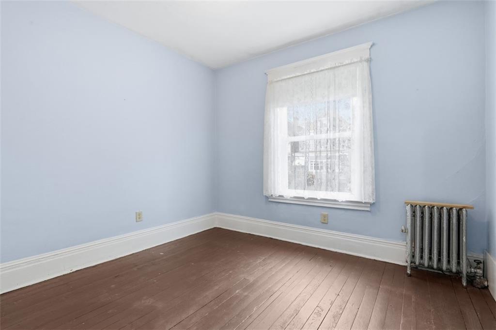 1038 Welfer Street Pittsburgh, PA 15217 - Photo 26 of 43 Bedroom #3 on 2nd floor or could be den.