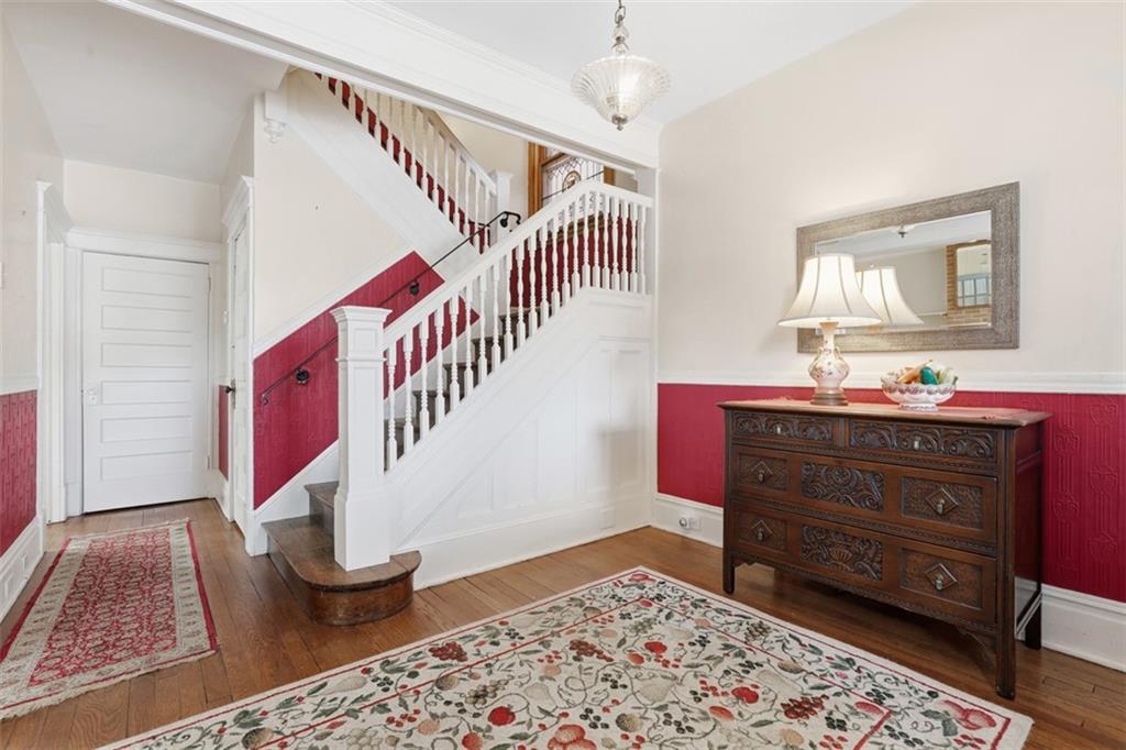 1038 Welfer Street Pittsburgh, PA 15217 - Photo 4 of 43