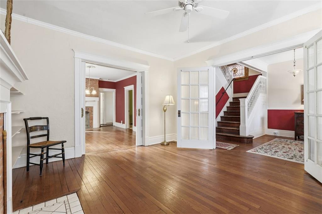 1038 Welfer Street Pittsburgh, PA 15217 - Photo 10 of 43