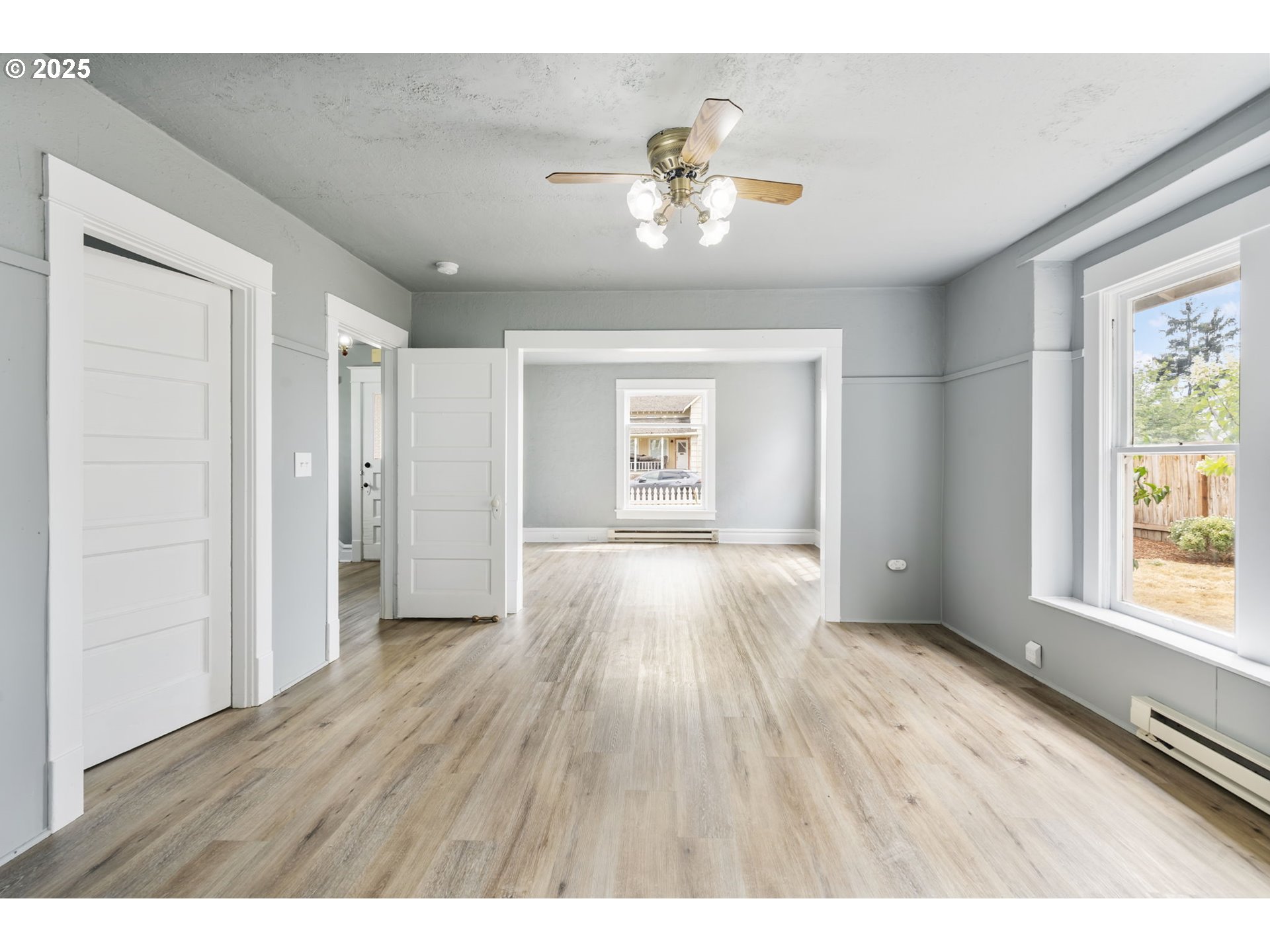 2035 4th Street Northeast Salem, OR 97301 - Photo 11 of 45 a view of an empty room and window