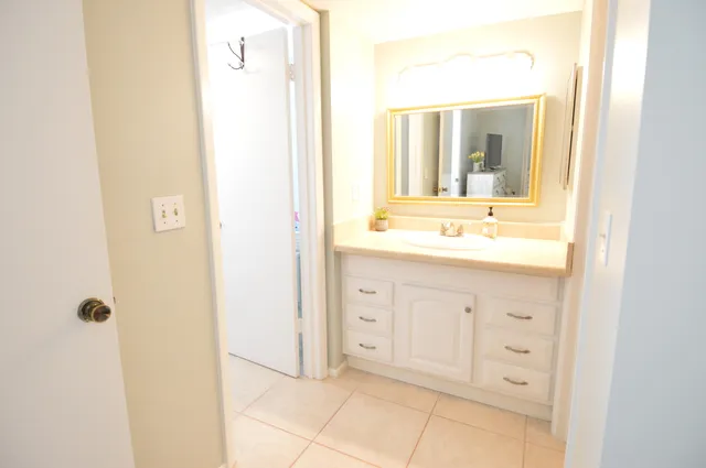 $193,500 | 3272 Southeast Aster Lane, Unit G249, Stuart, FL 34994