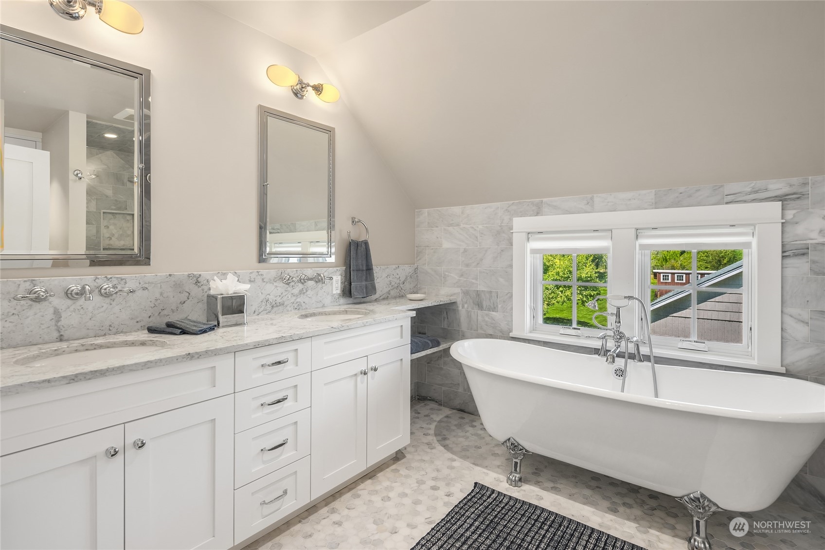 9936 Northeast Winther Road Bainbridge Island, WA 98110 - Photo 22 of 40 Gallery Image 22