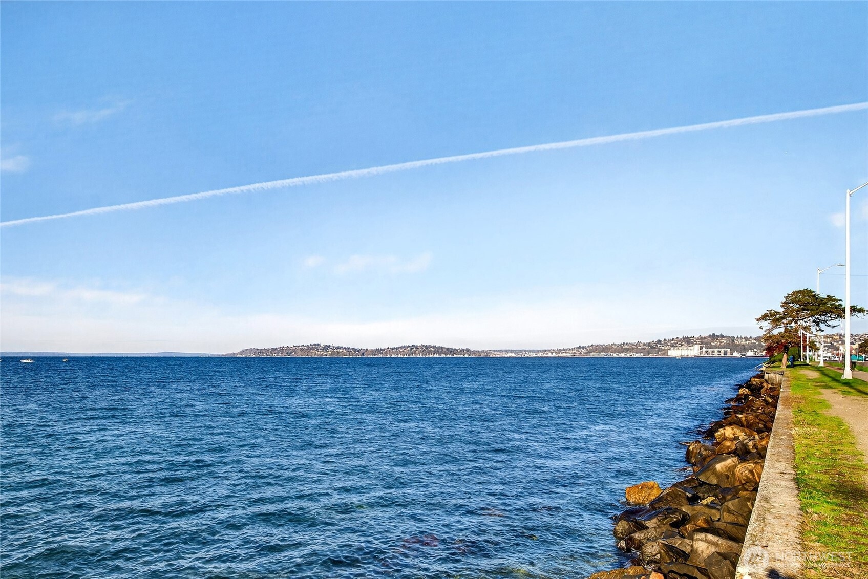 1388 Alki Avenue Southwest, Unit 202 Seattle, WA 98116 - Photo 37 of 40