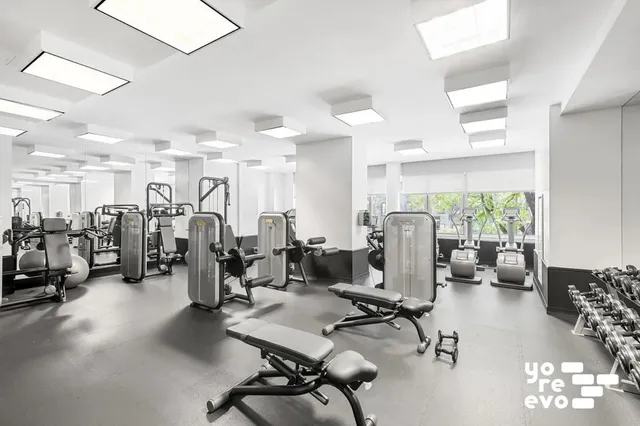 $1,400,000 | 333 East 91st Street, Unit 9D | Upper East Side