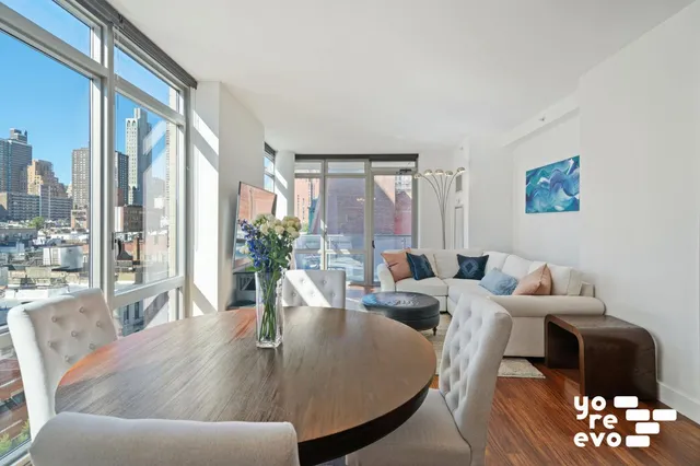 $1,400,000 | 333 East 91st Street, Unit 9D | Upper East Side