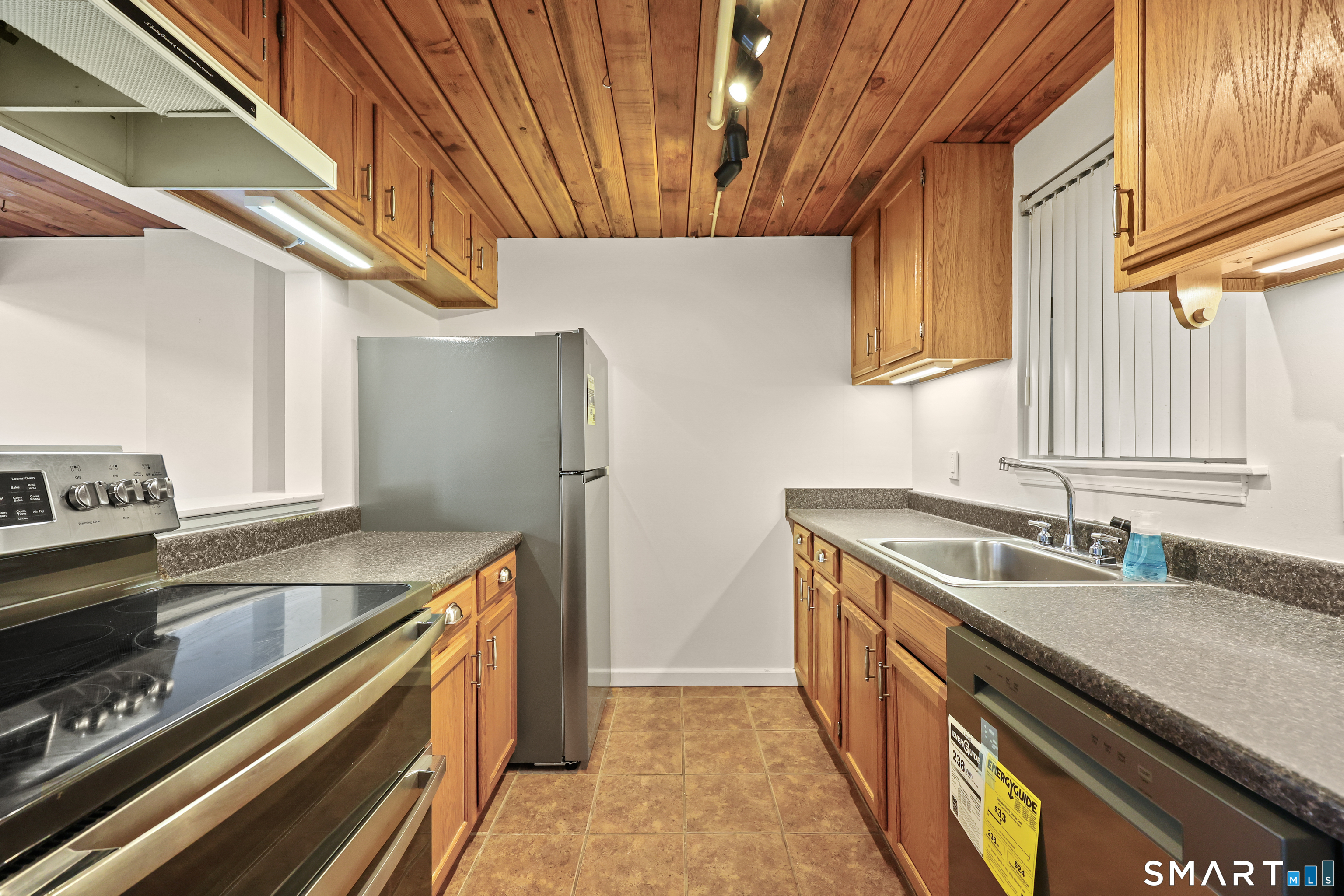 839 Main Street, Unit 78 Torrington, CT 06790 - Photo 4 of 40