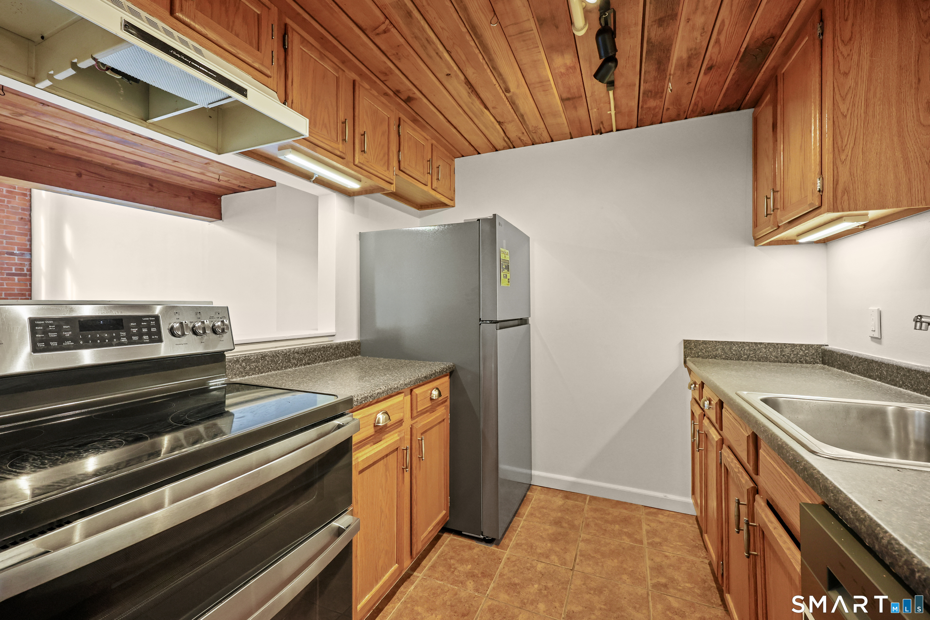 839 Main Street, Unit 78 Torrington, CT 06790 - Photo 6 of 40