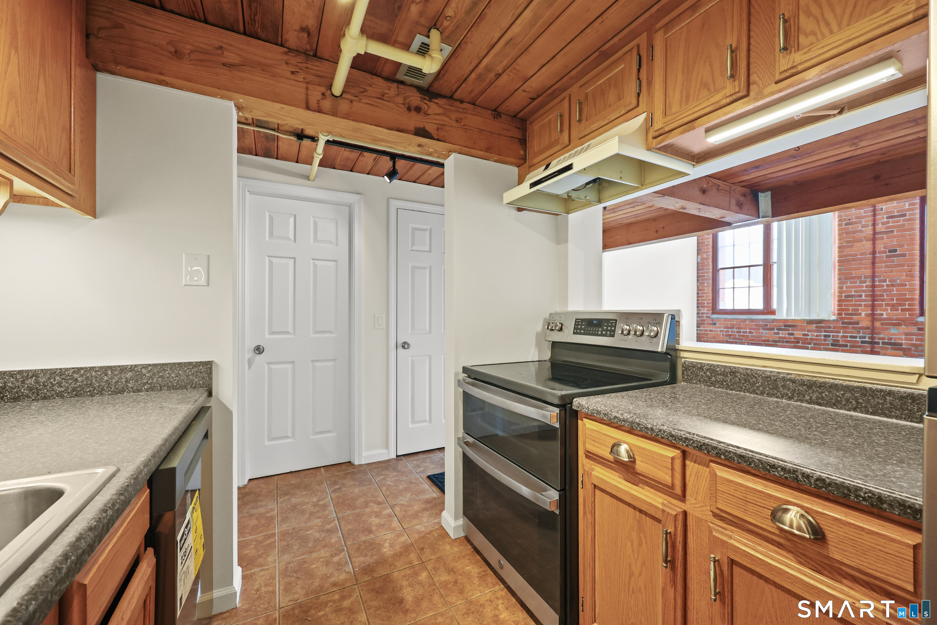 839 Main Street, Unit 78 Torrington, CT 06790 - Photo 7 of 40