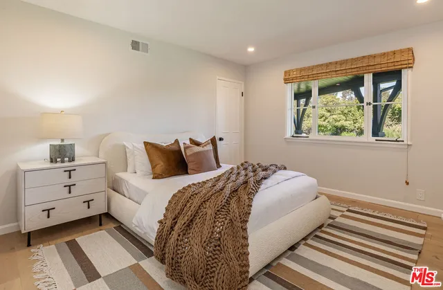 $60,000 | 1756 Correa Way, Los Angeles, CA 90049