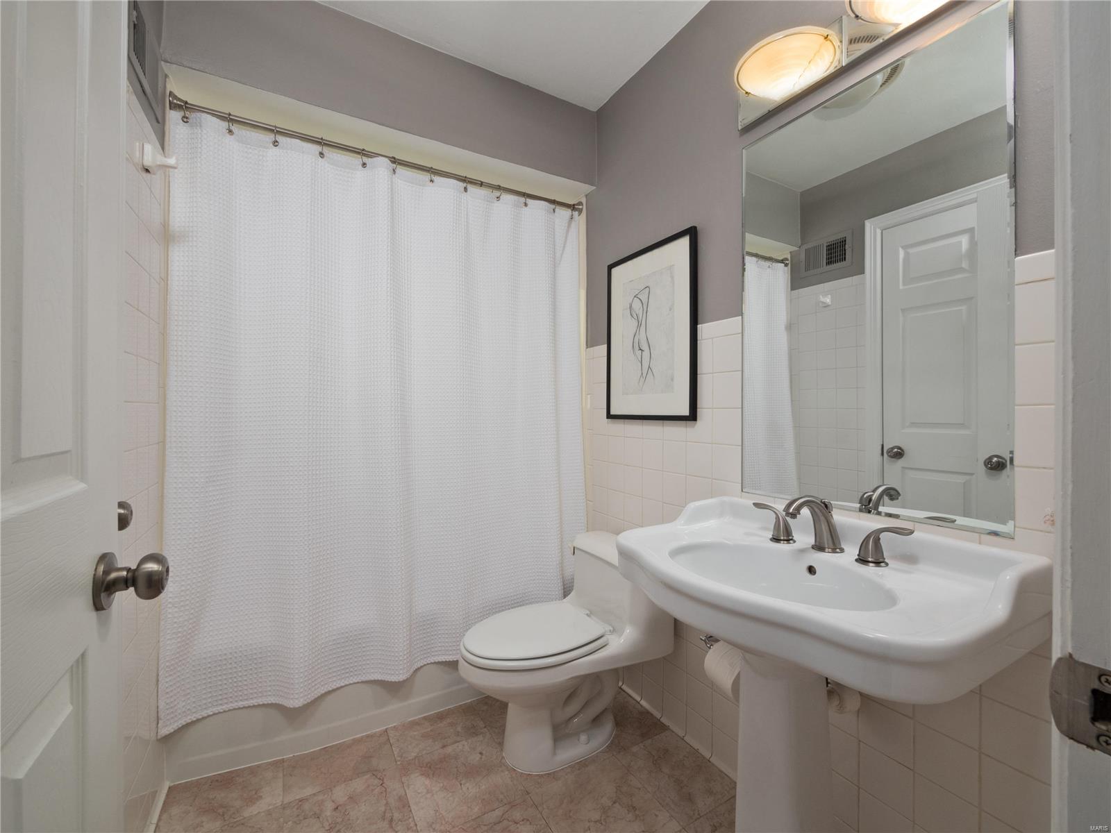 9396 Golden Gate Road Rock Hill, MO 63144 - Photo 11 of 18 Gallery Image 11