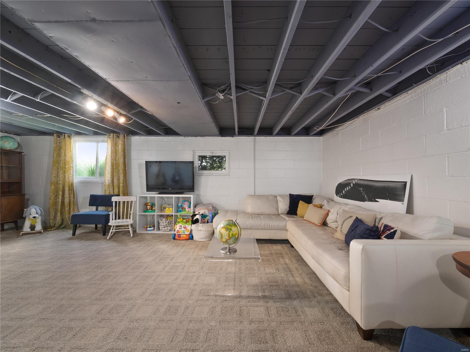 9396 Golden Gate Road Rock Hill, MO 63144 - Photo 13 of 18 Gallery Image 13
