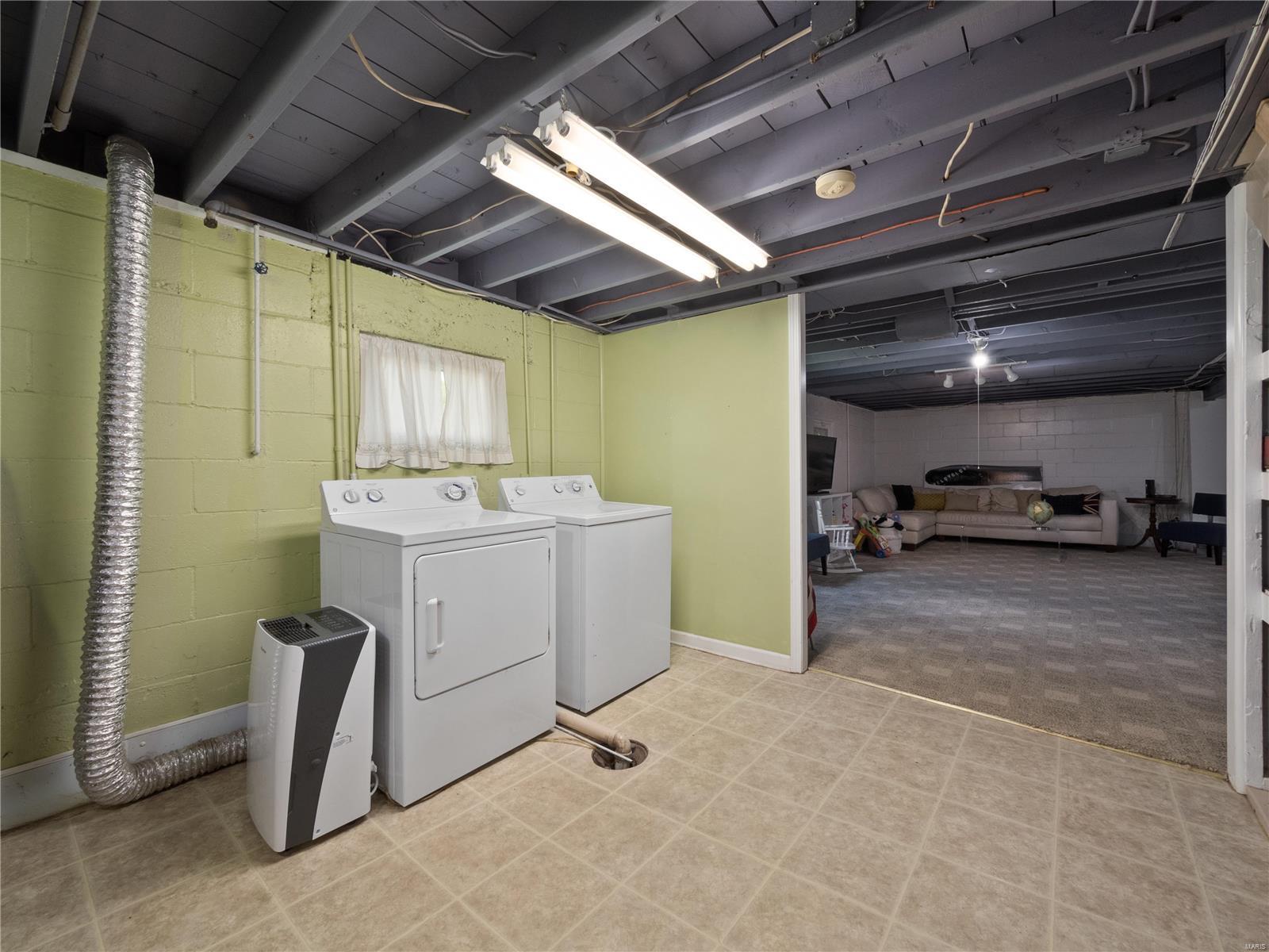 9396 Golden Gate Road Rock Hill, MO 63144 - Photo 15 of 18 Gallery Image 15