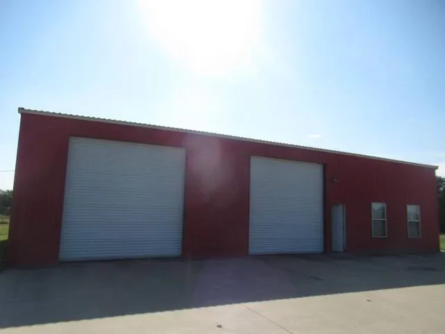 $870,000 | 836 Cr 446 Chilton Tx 76632, Unit N/A, Chilton, TX 76632