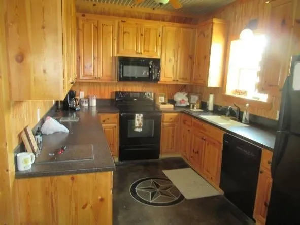 $870,000 | 836 Cr 446 Chilton Tx 76632, Unit N/A, Chilton, TX 76632