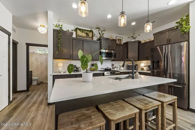 $675,000 | 702 Rena Road, Oldtown, ID 83822