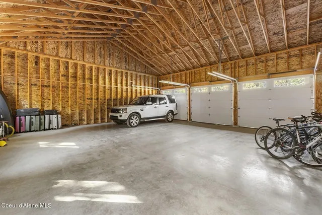 $675,000 | 702 Rena Road, Oldtown, ID 83822