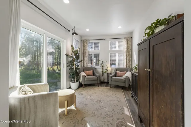 $675,000 | 702 Rena Road, Oldtown, ID 83822