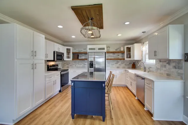 $540,000 | 1334 Davy Crockett Drive, Murfreesboro, TN 37129