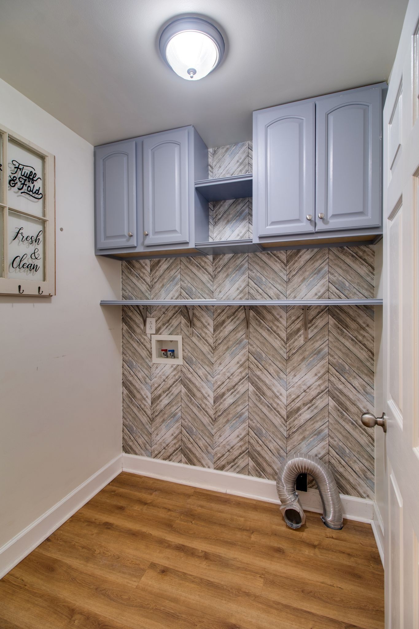 1334 Davy Crockett Drive Murfreesboro, TN 37129 - Photo 21 of 45 a view of kitchen with wooden floor