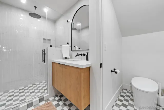 $7,500 | 7372 Bishops Lane, La Jolla, CA 92037