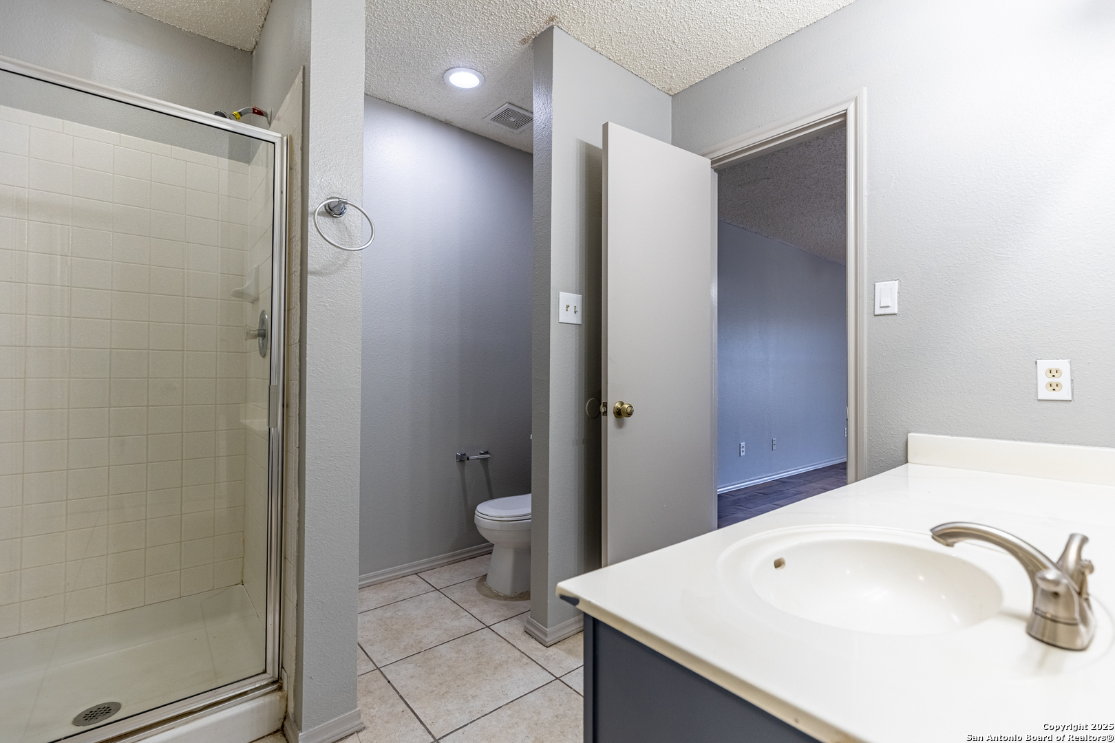 8423 Parry Path Converse, TX 78109 - Photo 20 of 36