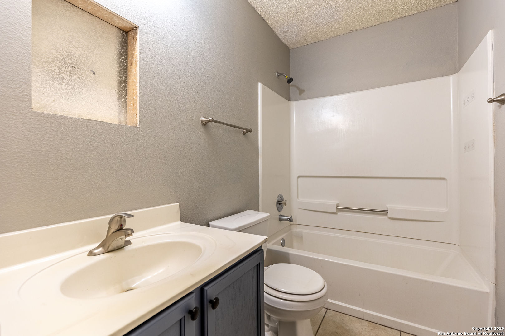 8423 Parry Path Converse, TX 78109 - Photo 23 of 36