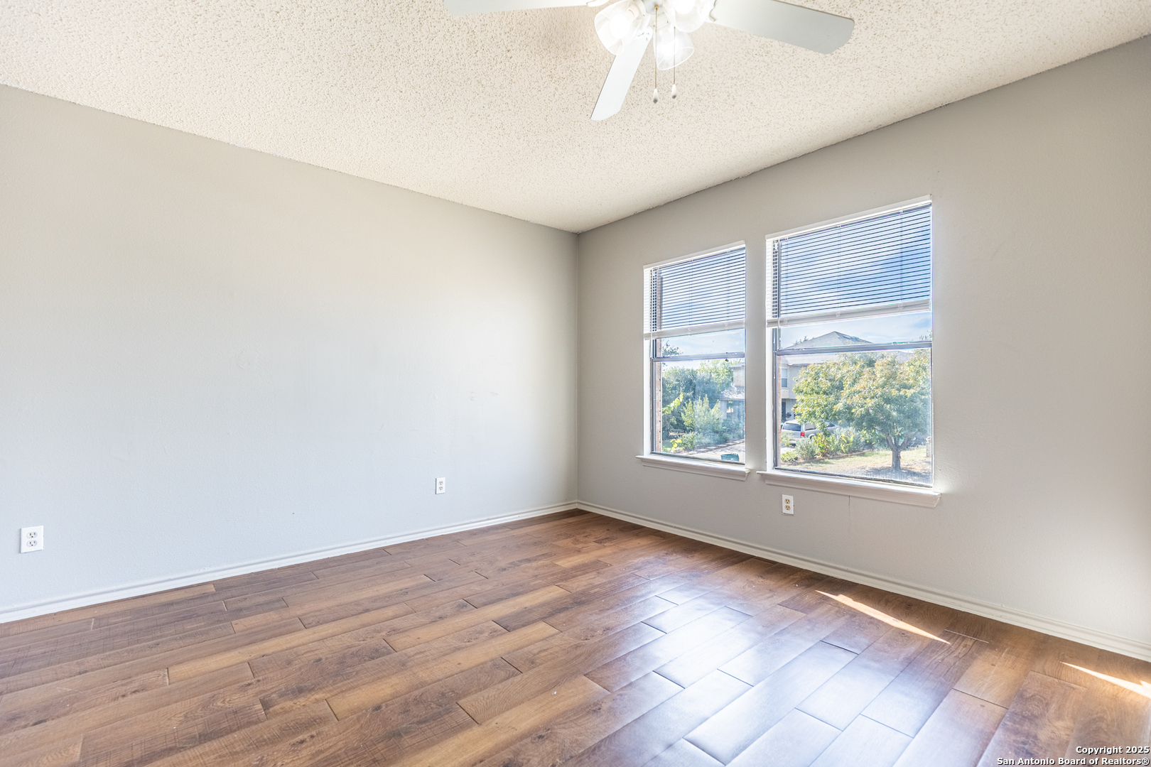 8423 Parry Path Converse, TX 78109 - Photo 28 of 36
