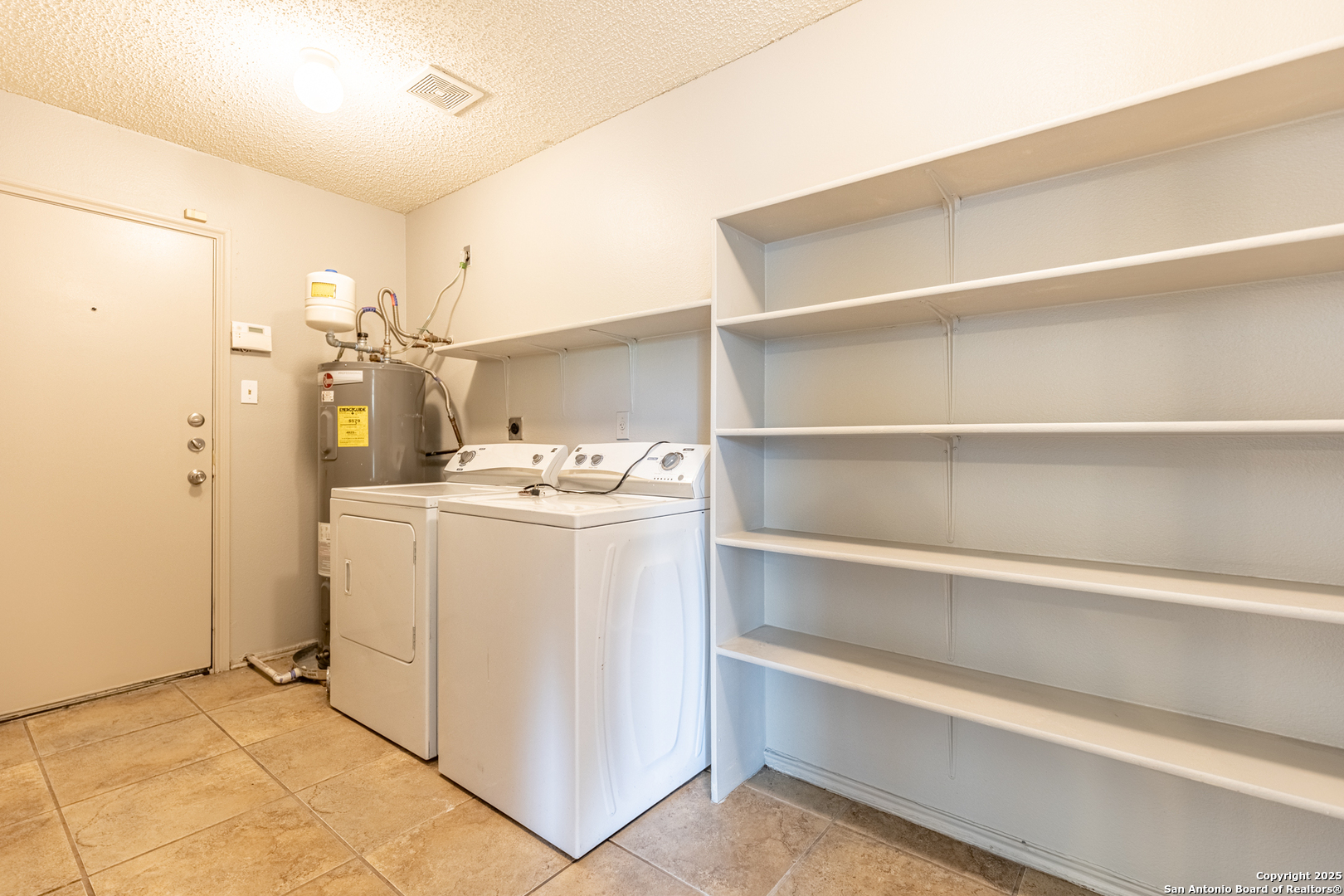 8423 Parry Path Converse, TX 78109 - Photo 30 of 36