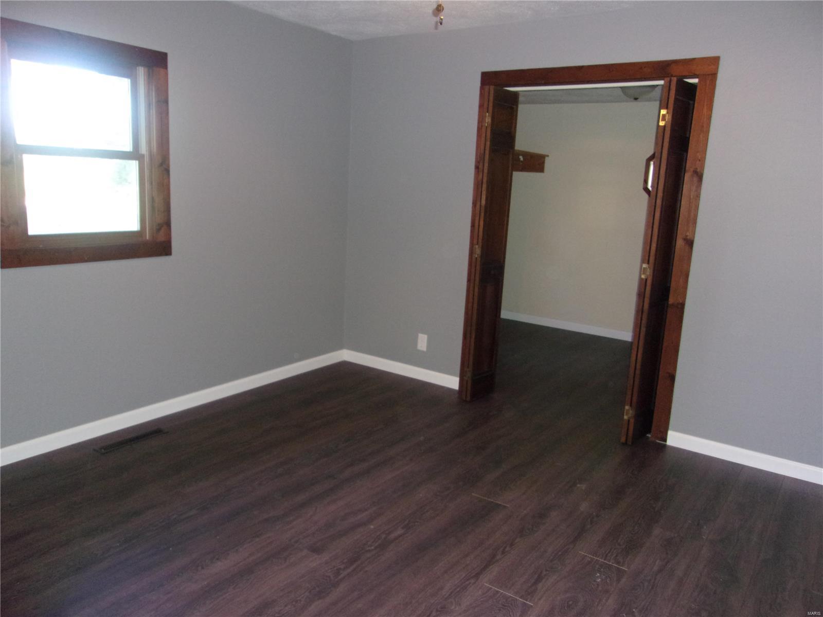 307 East Patton Valier, IL 62891 - Photo 17 of 28 Gallery Image 17