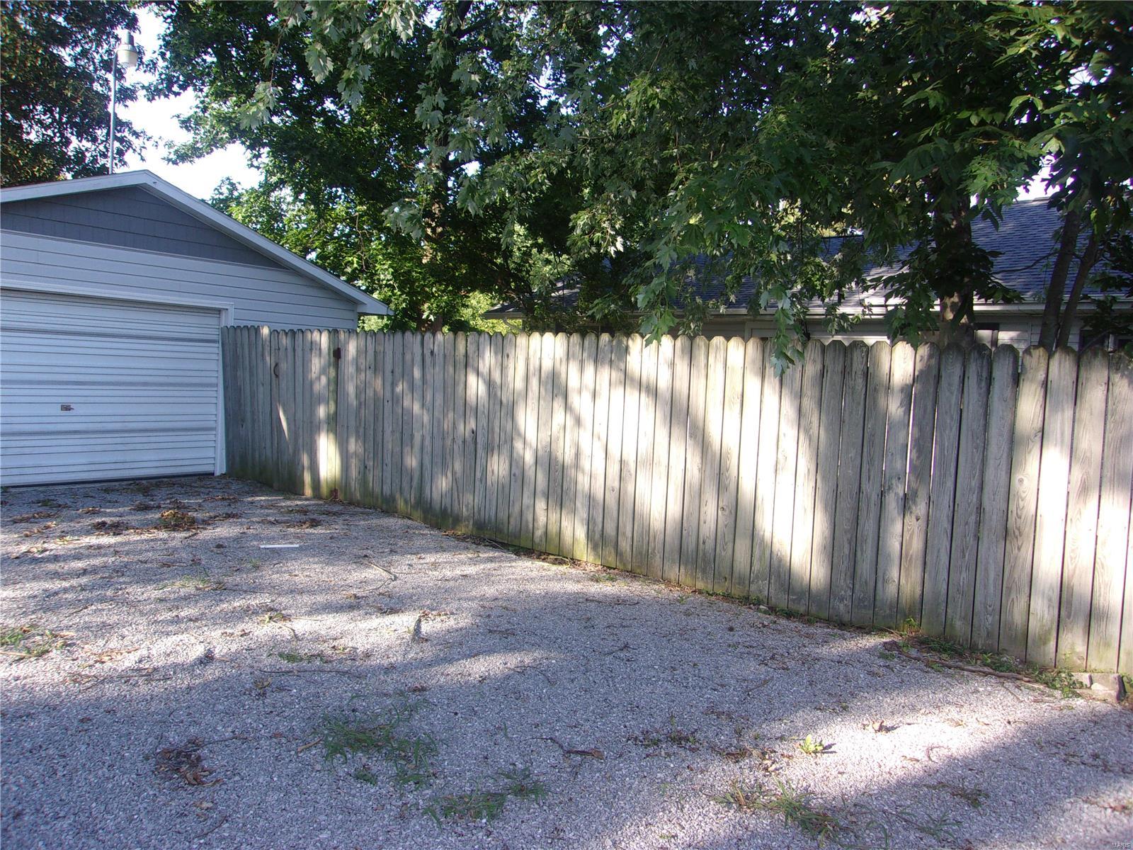 307 East Patton Valier, IL 62891 - Photo 28 of 28 Gallery Image 28