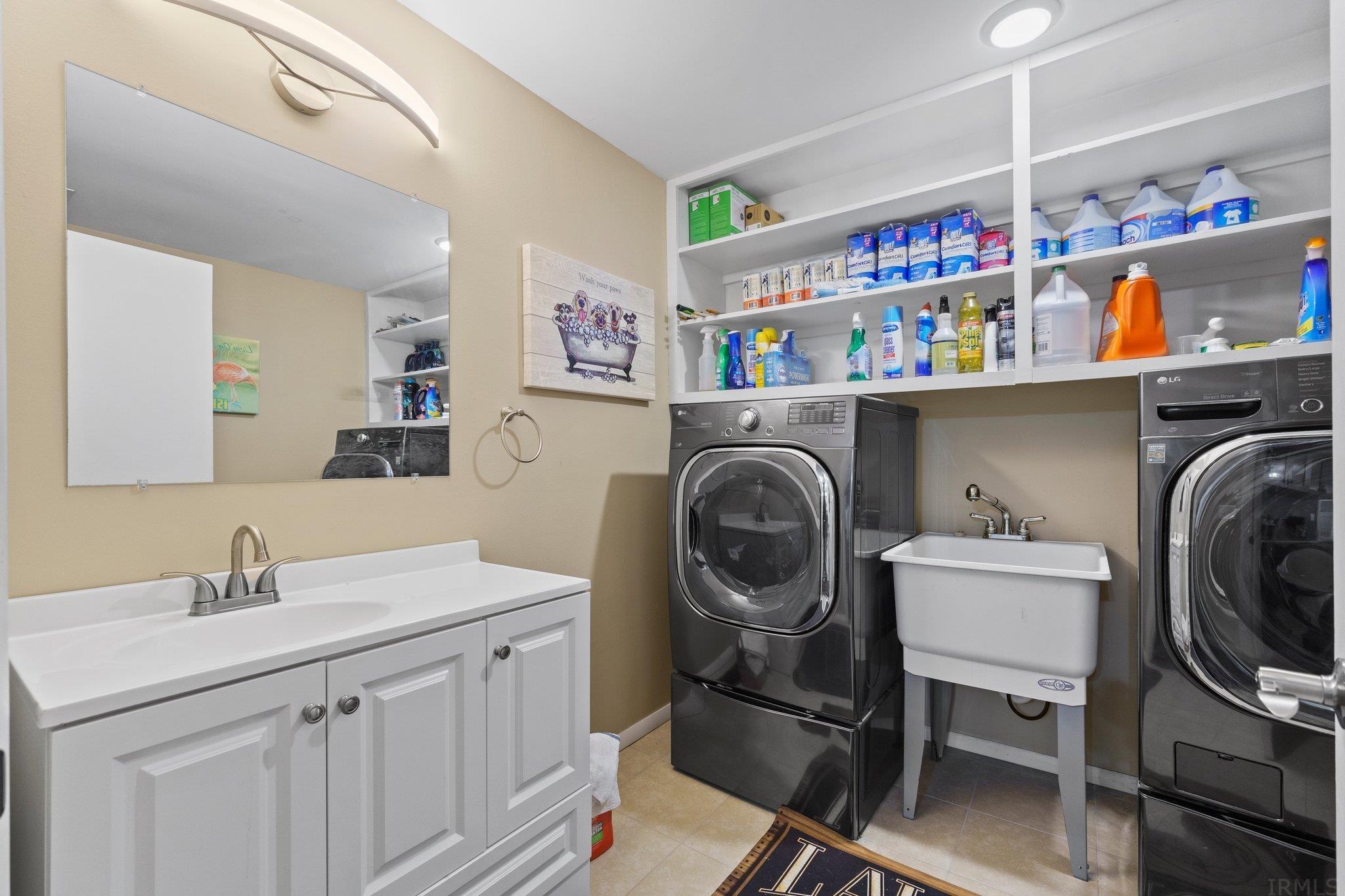 10607 Pine Mills Road Fort Wayne, IN 46845 - Photo 17 of 36 Gallery Image 17