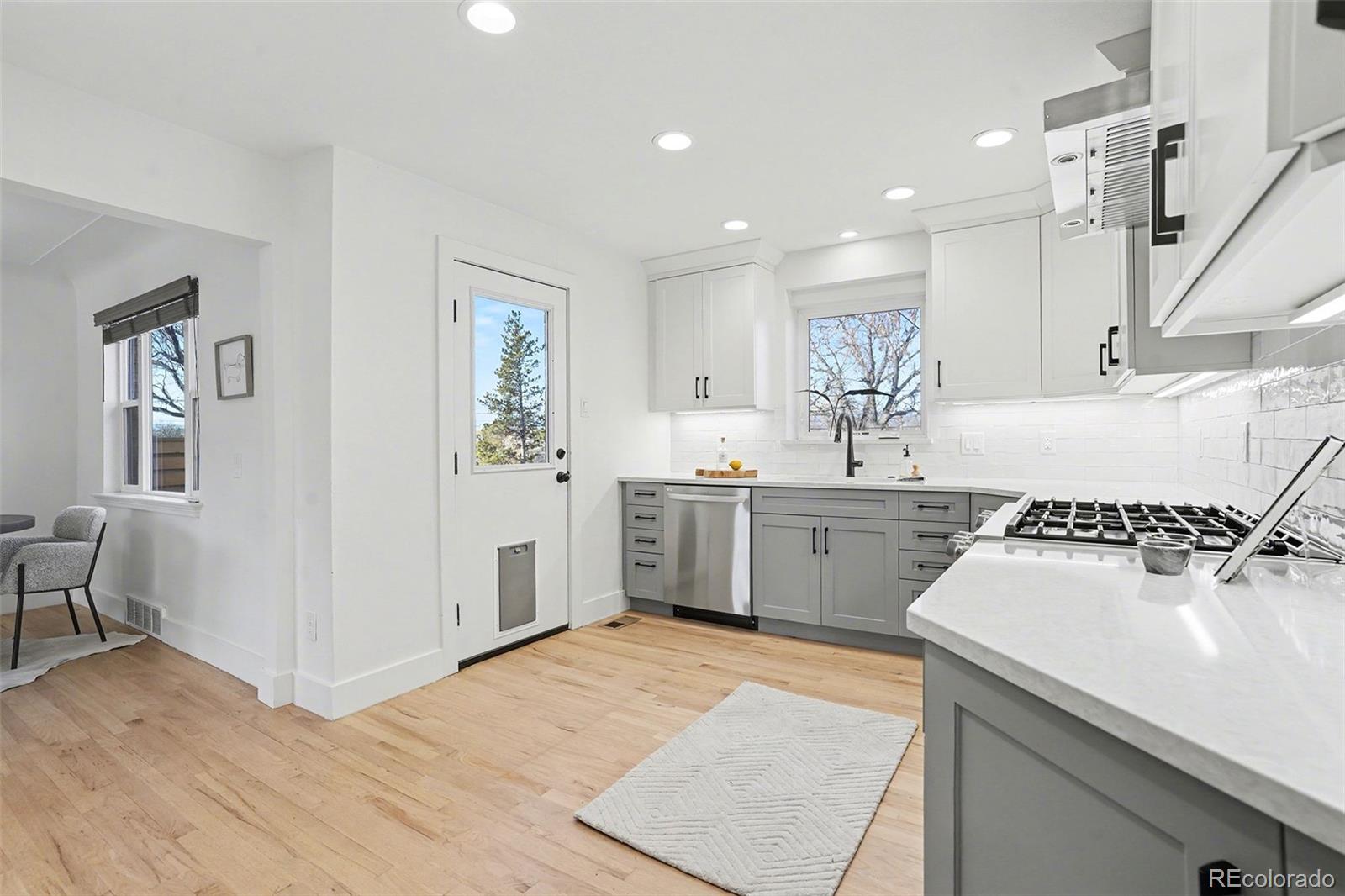 4925 Gray Street Denver, CO 80212 - Photo 7 of 38