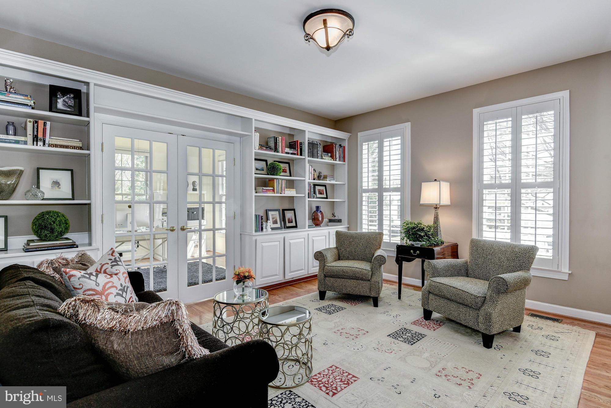 5405 Burling Road Bethesda, MD 20814 - Photo 3 of 30 Inviting Living Room