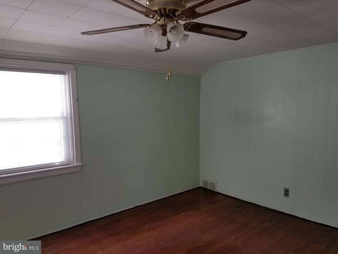 1027 Edgerton Road Secane, PA 19018 - Photo 12 of 14 Bedroom