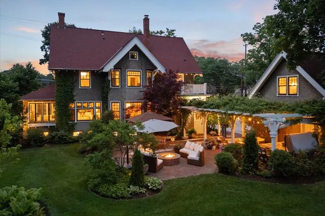 $2,100,000 | N69W6507 Bridge Road, Cedarburg, WI 53012