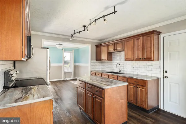 $350,000 | 109 Fenimore Drive, Inwood, WV 25428