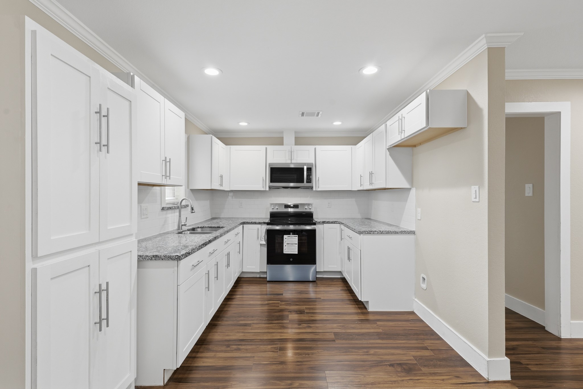 1419 Roper Street Houston, TX 77034 - Photo 4 of 20