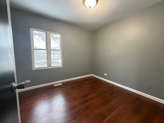 $2,400 | 7609 Bristol Lane, Unit C, Hanover Park, IL 60133