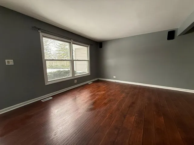 $2,400 | 7609 Bristol Lane, Unit C, Hanover Park, IL 60133