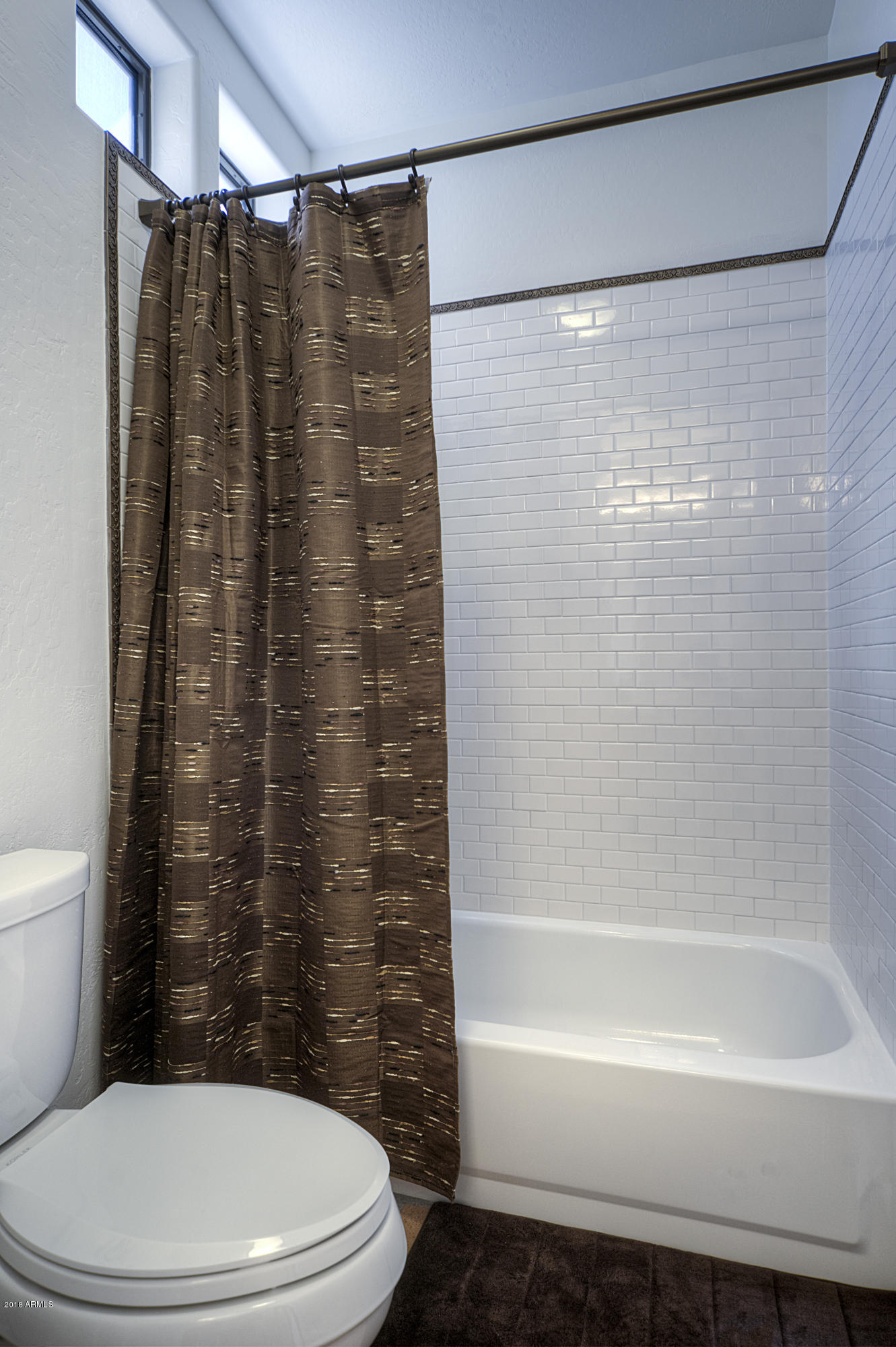 5258 East Hashknife Road Phoenix, AZ 85054 - Photo 17 of 44 GUEST BATH UPSTAIRS