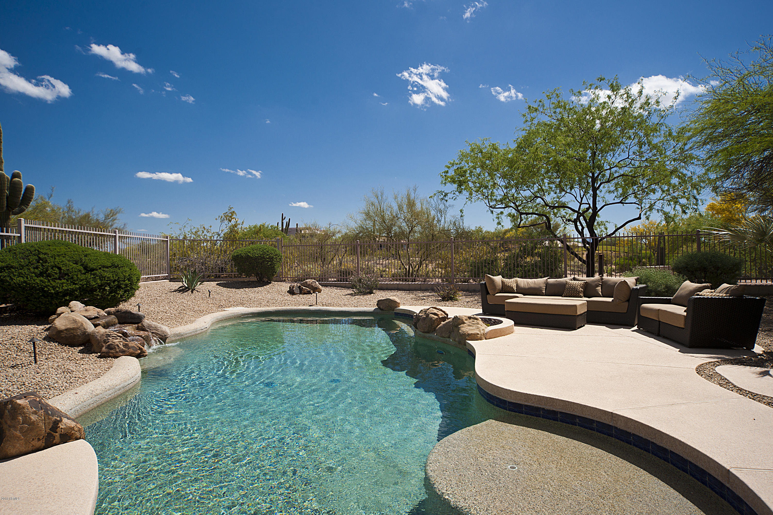 5258 East Hashknife Road Phoenix, AZ 85054 - Photo 21 of 44 RESORT POOL ENTRY